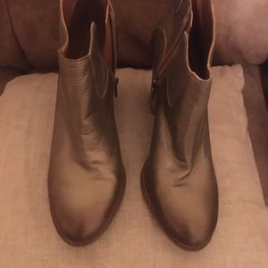Women’s size 9.5 Lucky brand ankle bootie